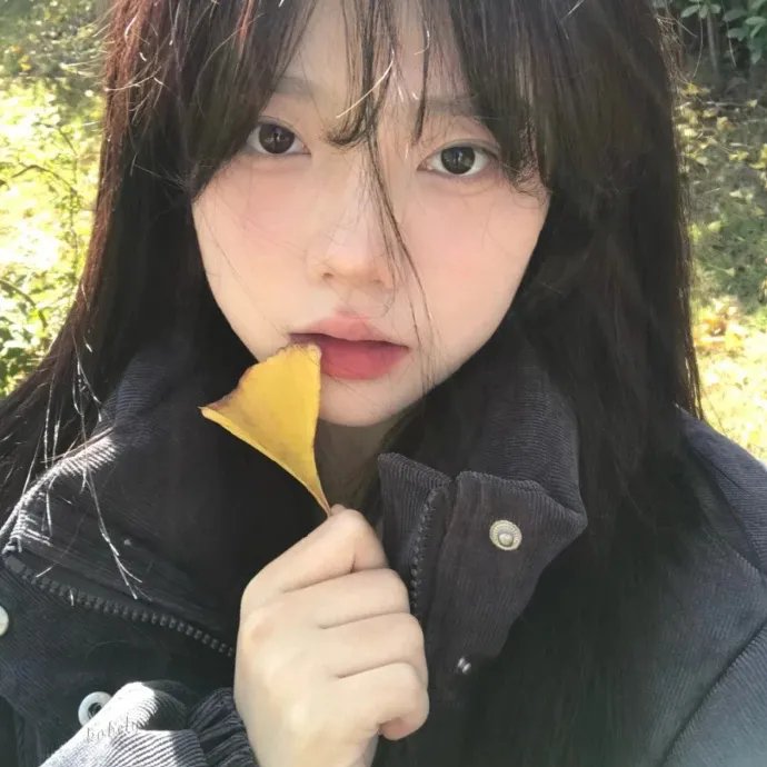 白色,红色与...